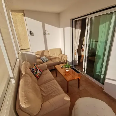 Must - Sea & Salt Panoramic View Apt * Larnaca